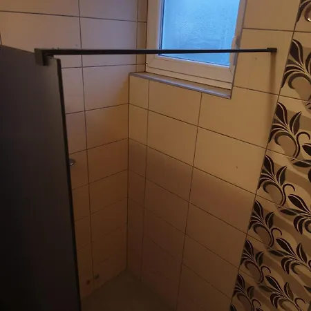 Apartman Ena *